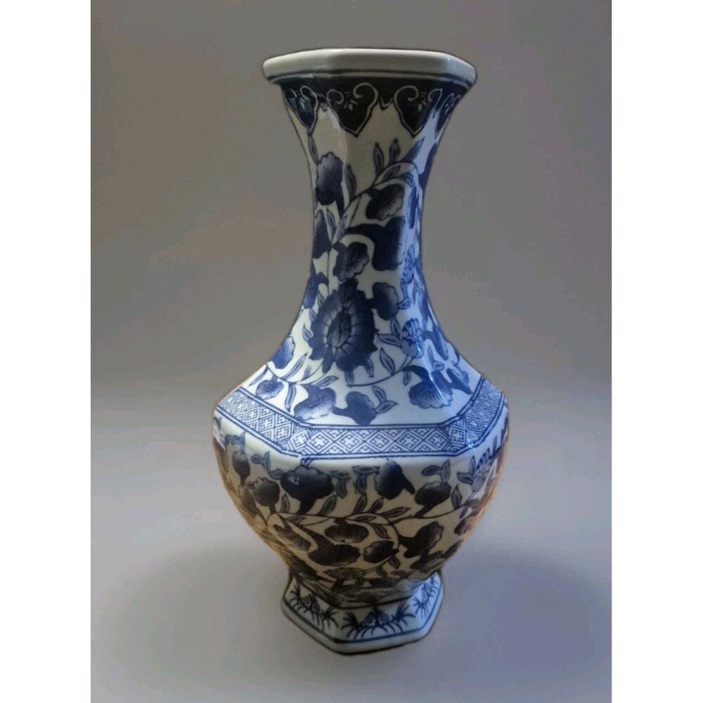 VintageBlue & White Porcelain Wall Pocket Vase Planter Chinoiserie Chic